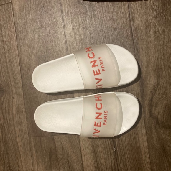 100% Authentic Givenchy Clear rubber slides - Picture 6 of 7